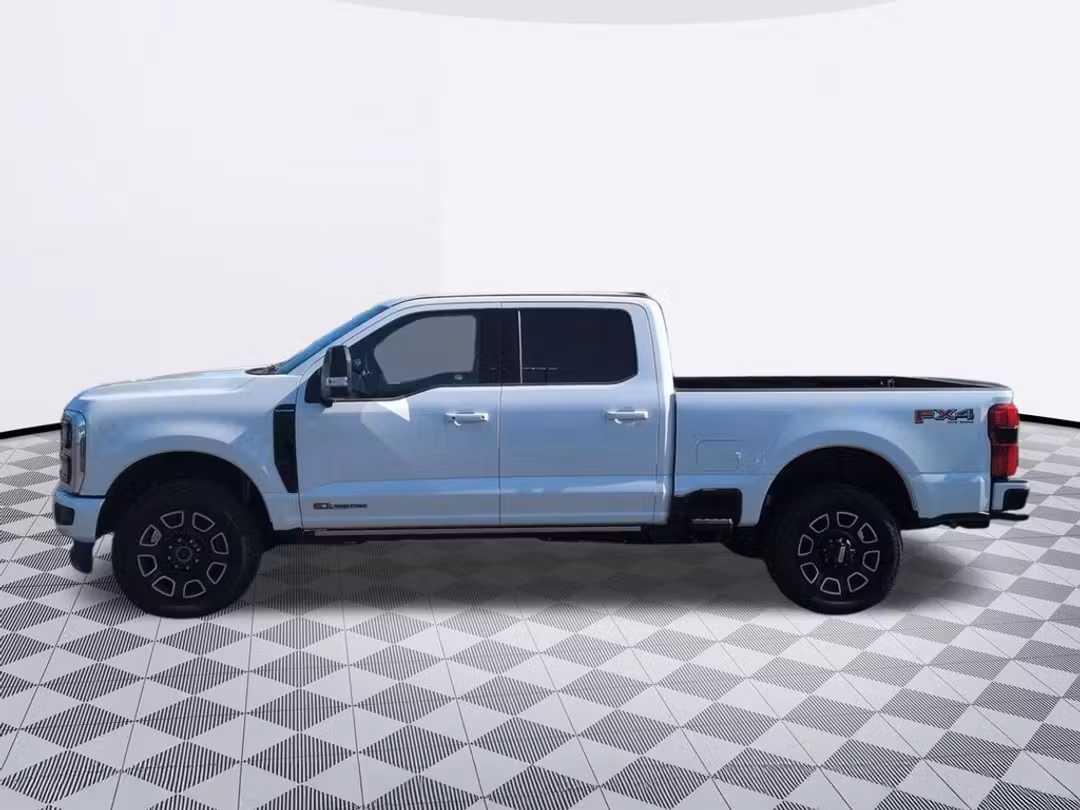 2026 Ford F-250Sd Platinum - Image 2