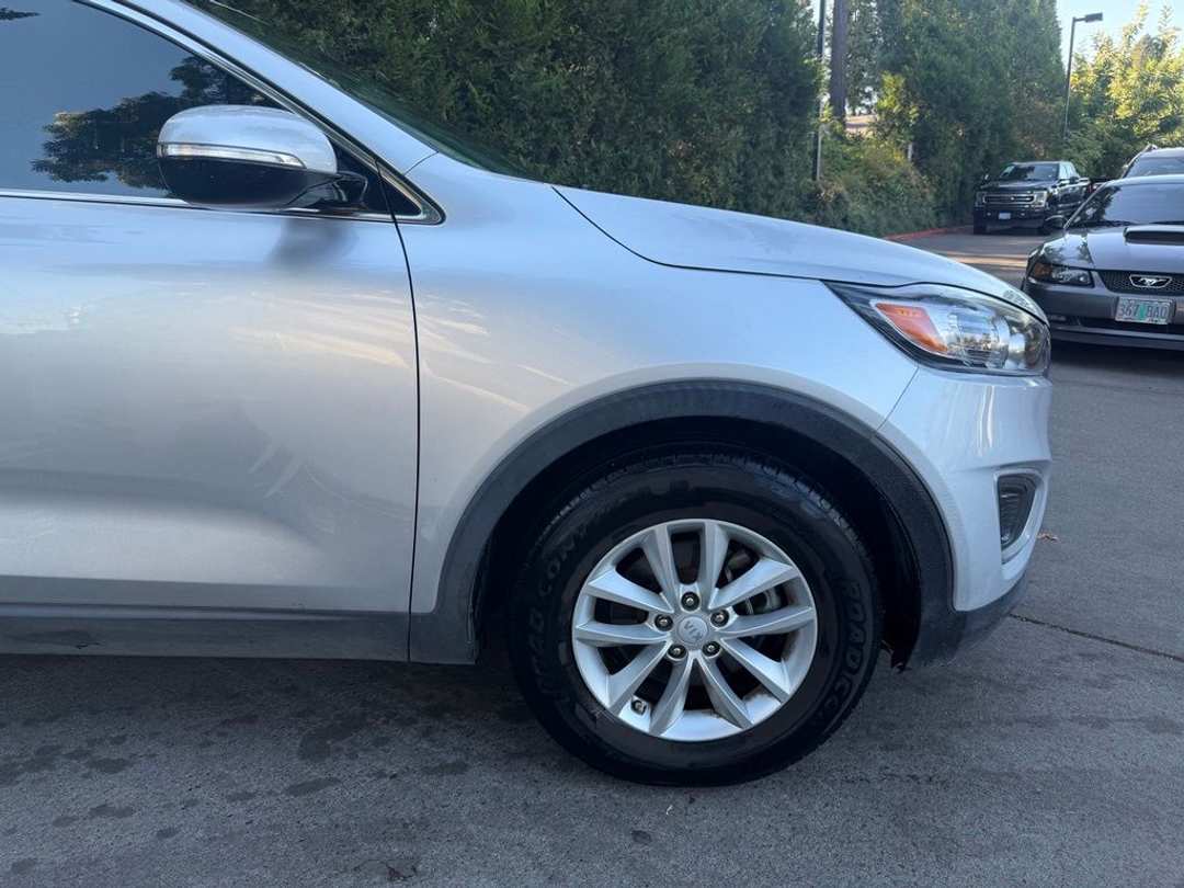 2018 Kia Sorento LX - Image 3