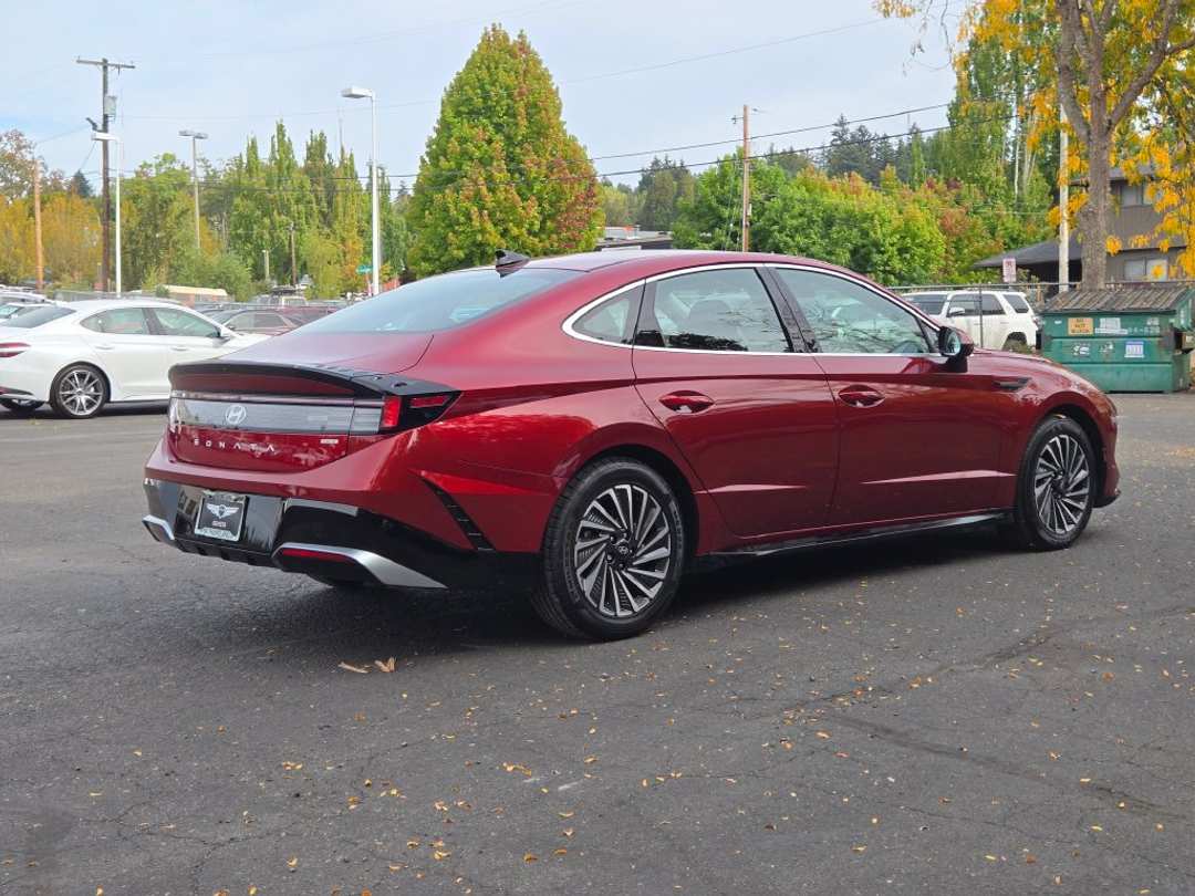 2024 Hyundai Sonata Hybrid SEL - Image 3