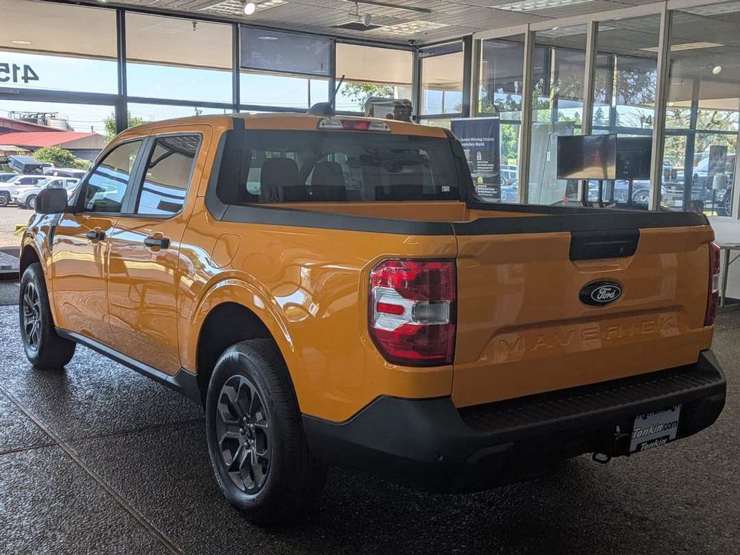 2026 Ford Maverick XLT - Image 2