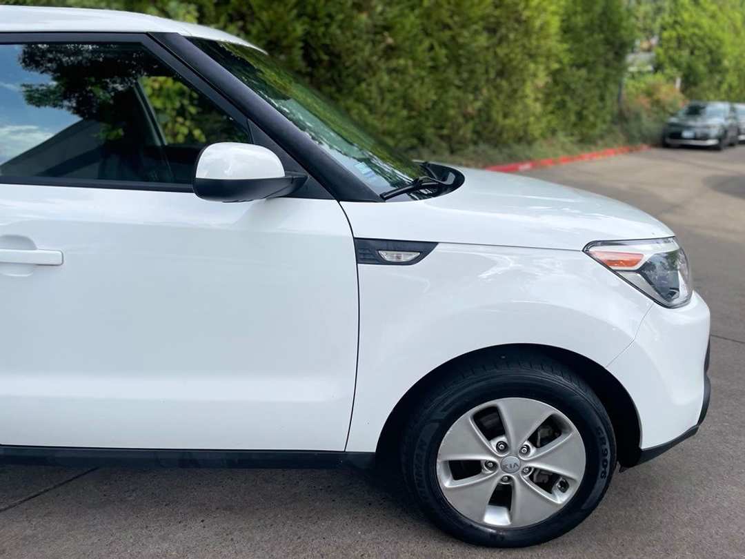 2014 Kia Soul Base - Image 2