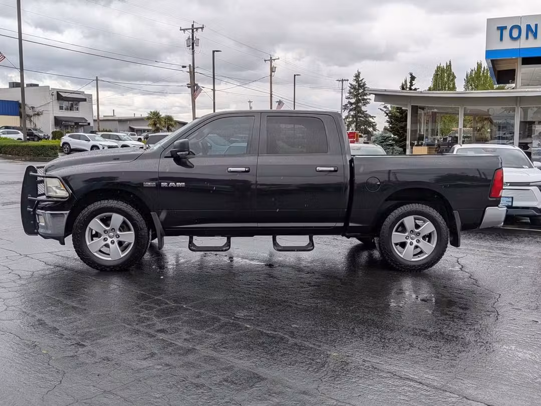 2010 Ram 1500 SLT - Image 3