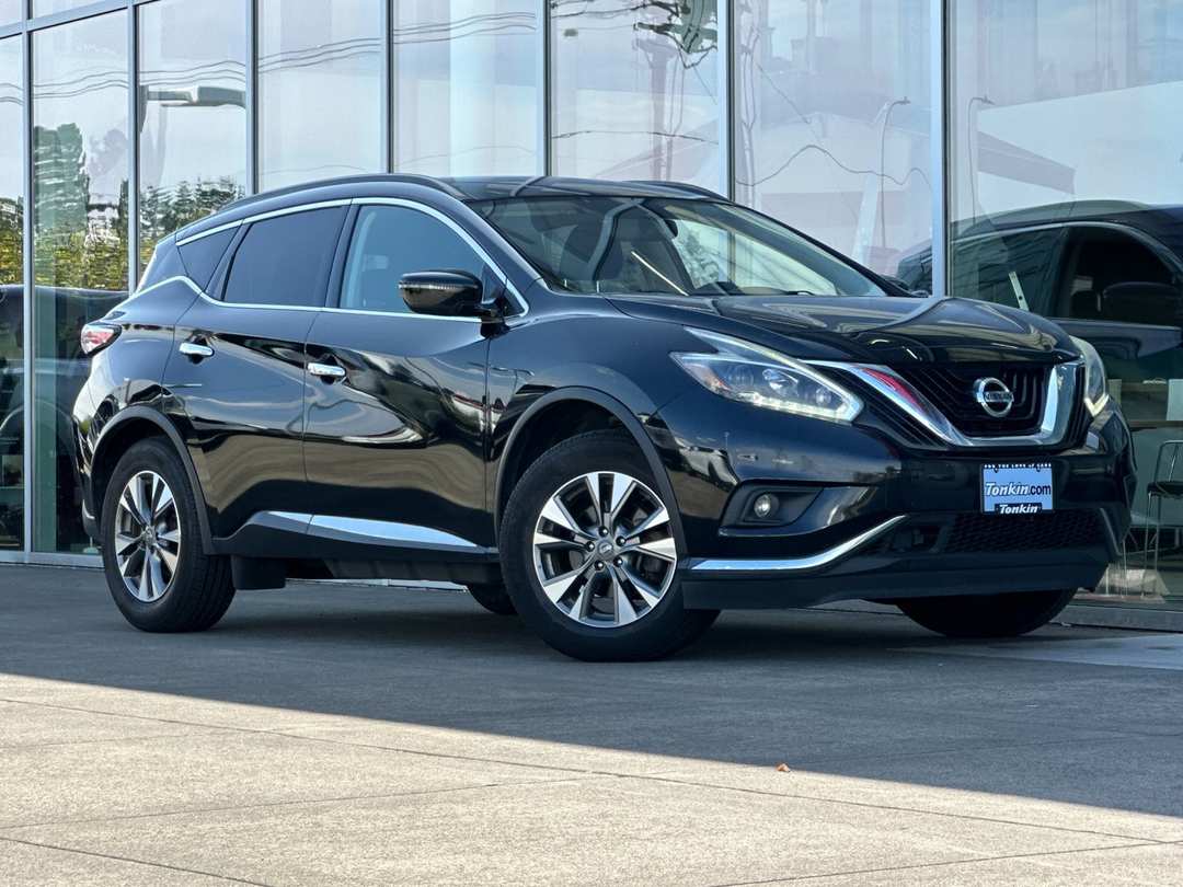 2018 Nissan Murano SV - Image 2