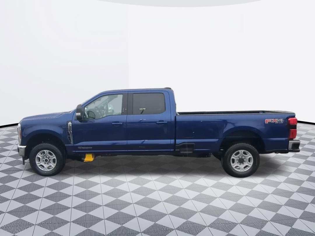 2026 Ford F-250Sd XLT - Image 2