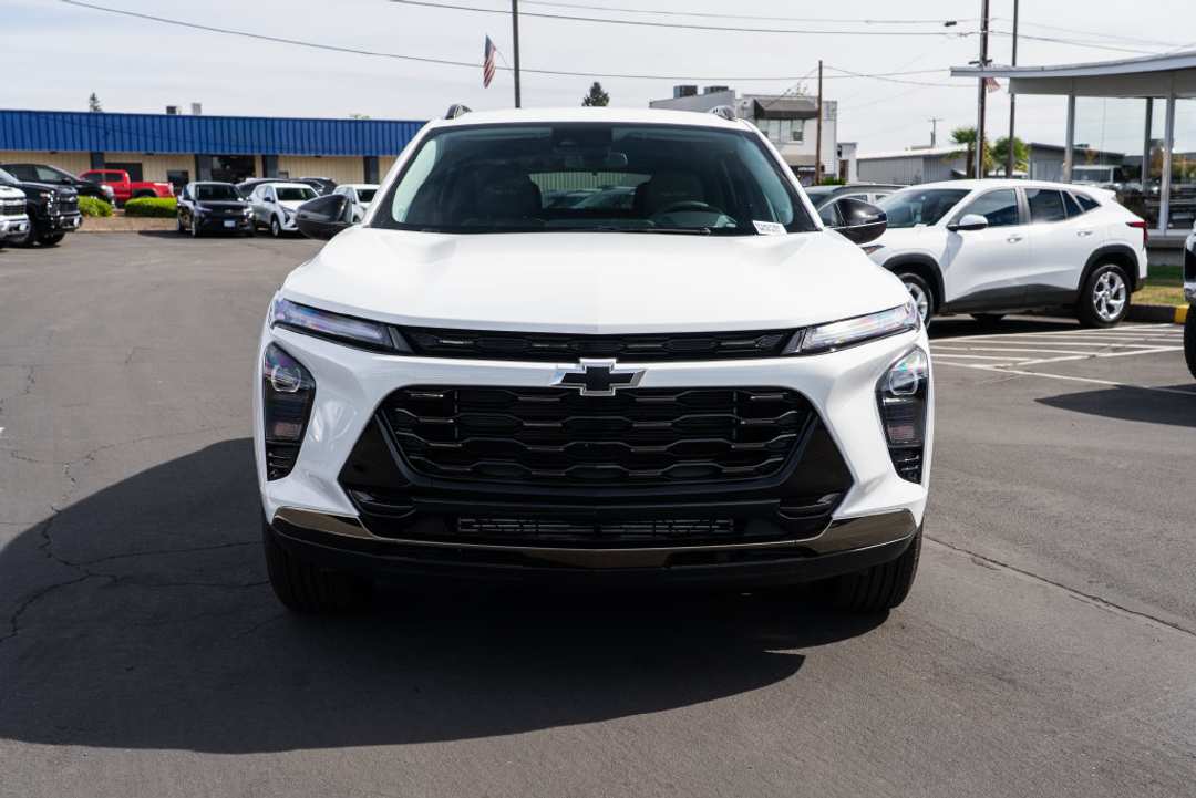 2026 Chevrolet Trax ACTIV - Image 2