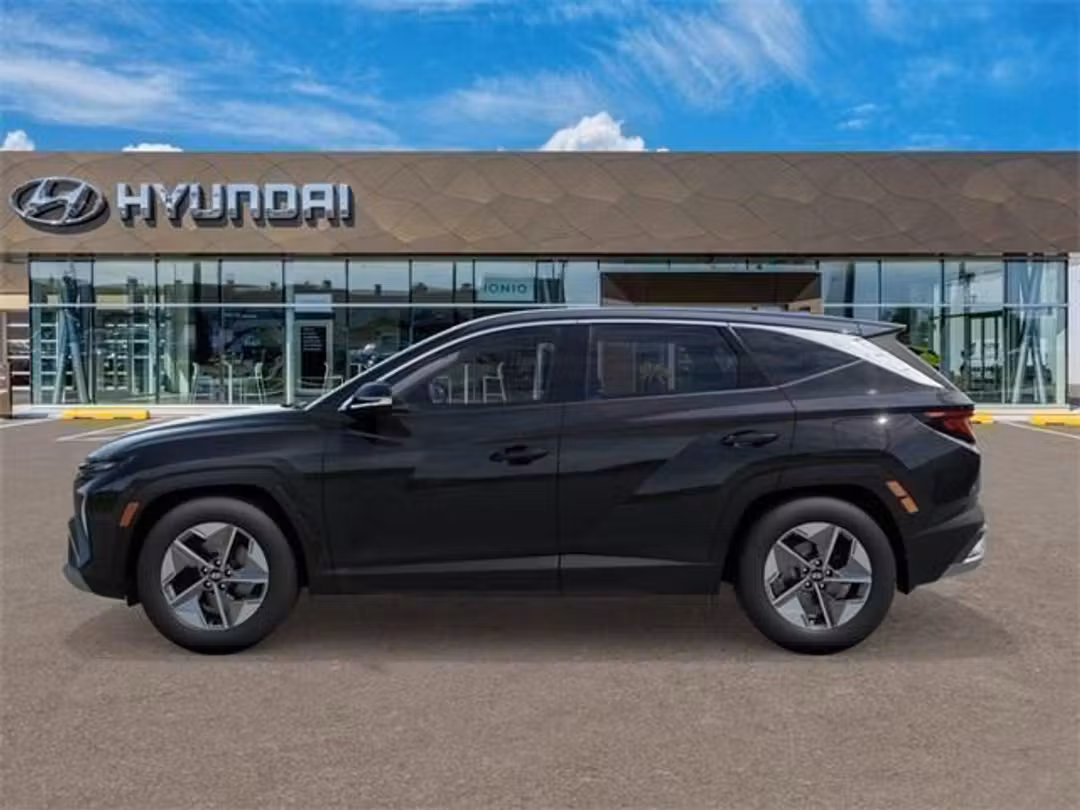 2026 Hyundai Tucson Hybrid SEL - Image 3