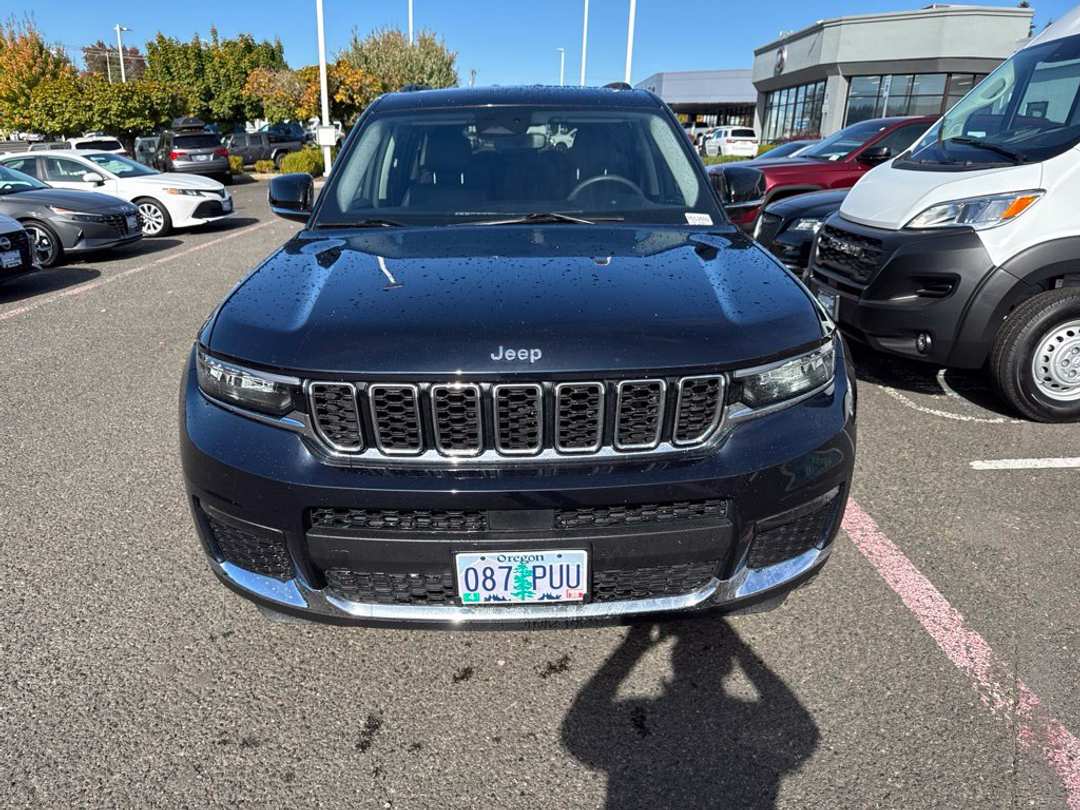 2024 Jeep Grand Cherokee L Limited - Image 2