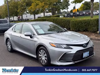 2022 Toyota Camry Hybrid LE