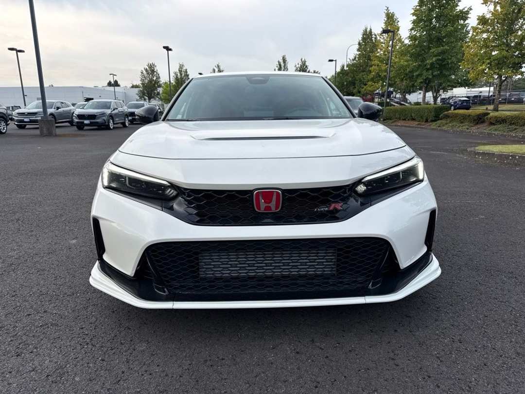 2025 Honda Civic Type R - Image 2
