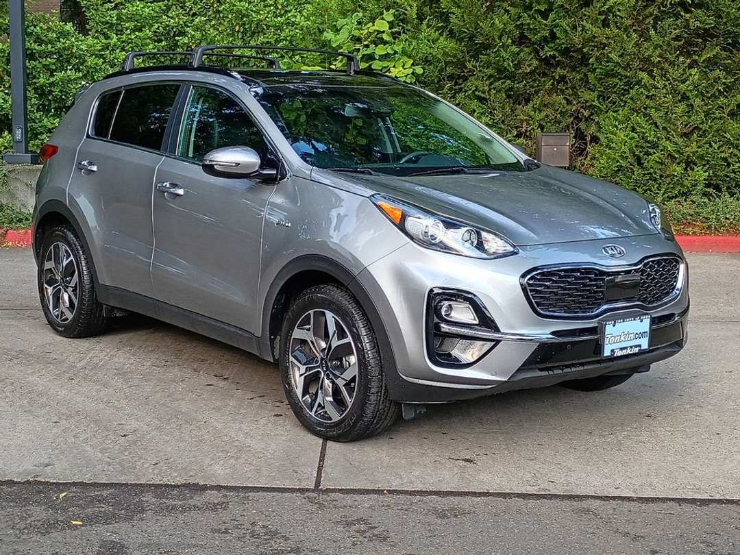 2020 Kia Sportage EX - Image 2
