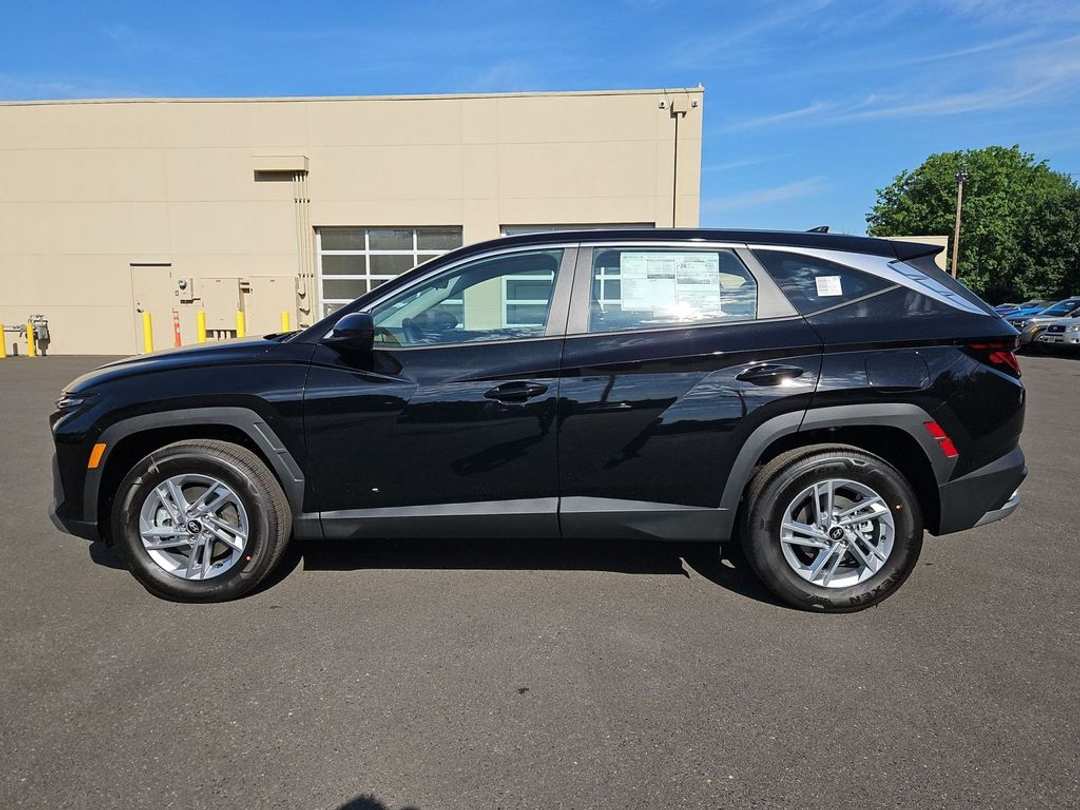 2026 Hyundai Tucson SE - Image 3