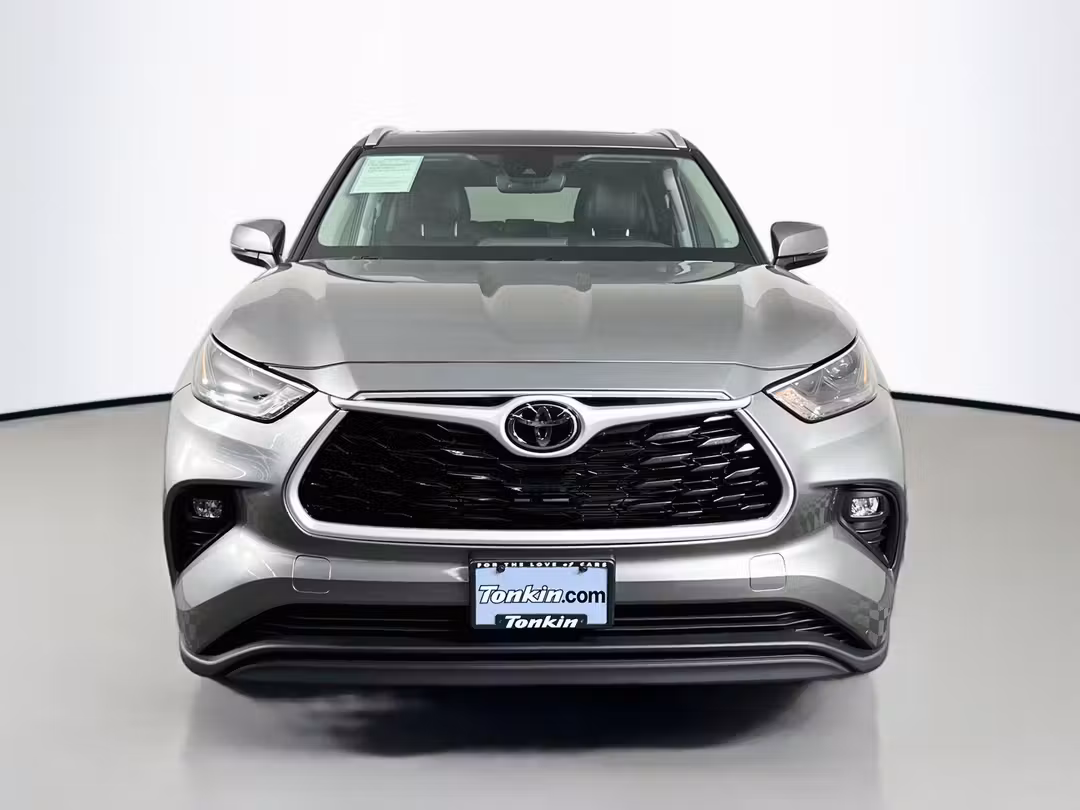 2026 Toyota Highlander Hybrid XLE - Image 2