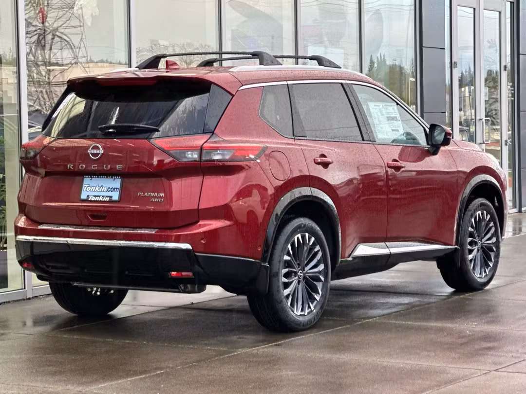 2026 Nissan Rogue Platinum - Image 3