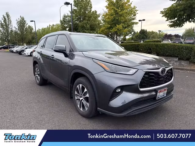 2022 Toyota Highlander XLE