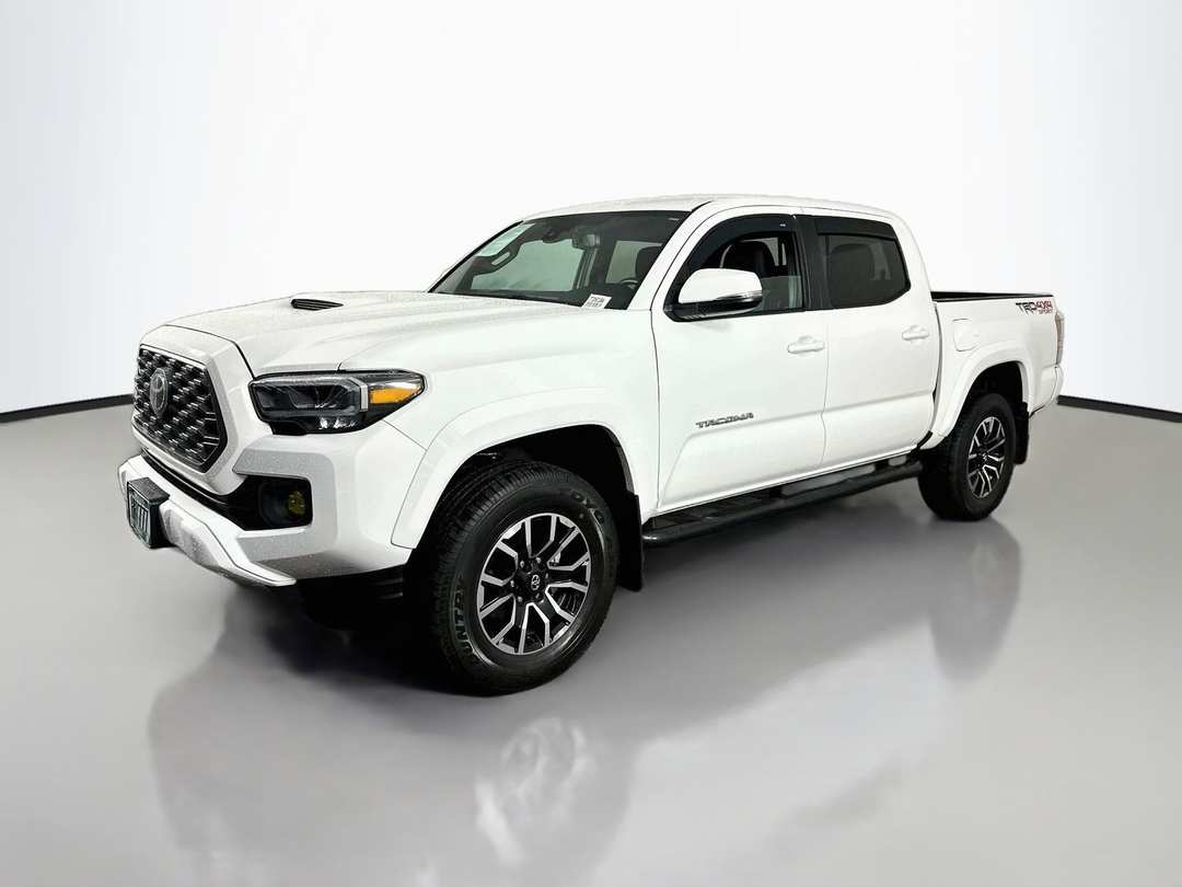 2022 Toyota Tacoma TRD Sport - Image 3