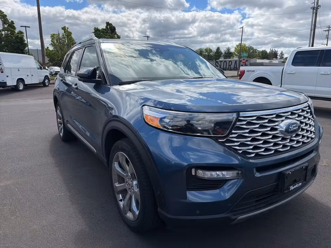 2020 Ford Explorer Platinum - Image 3