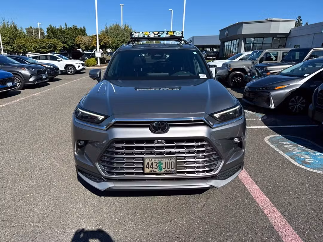 2025 Toyota Grand Highlander Hybrid MAX Platinum - Image 2