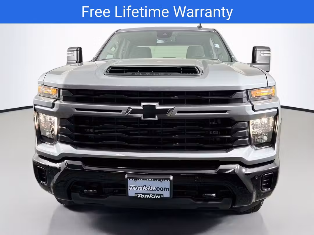 2026 Chevrolet Silverado 2500Hd Custom - Image 2
