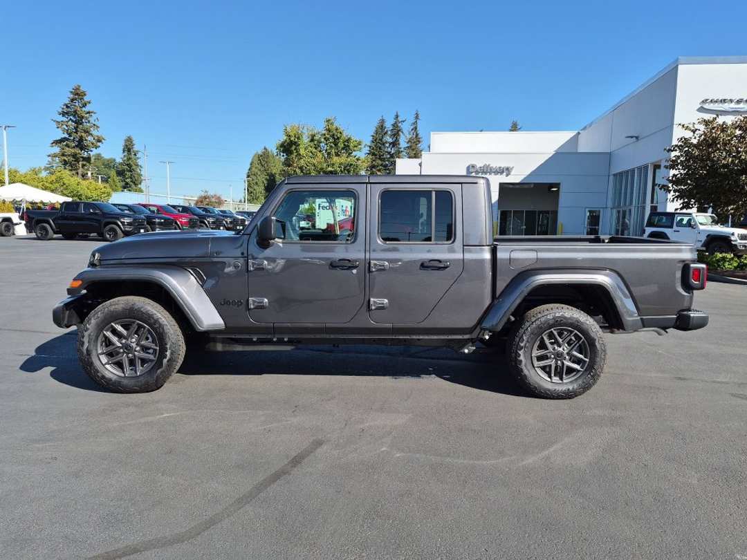 2026 Jeep Gladiator Sport S - Image 3