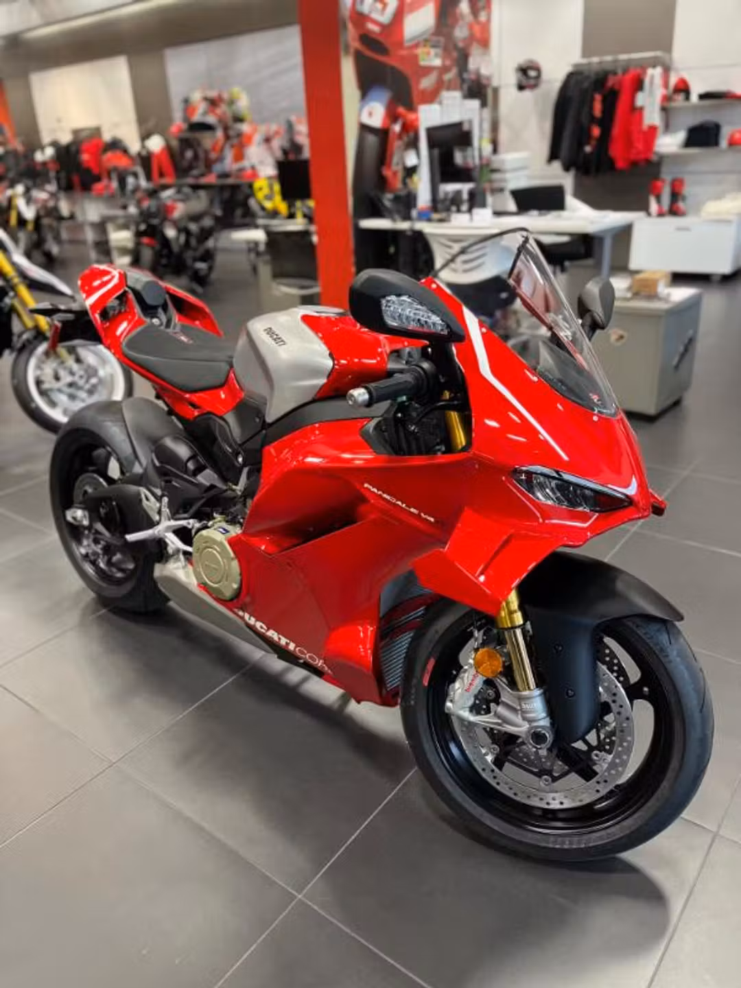 2026 Ducati Panigale V4 R - Image 2
