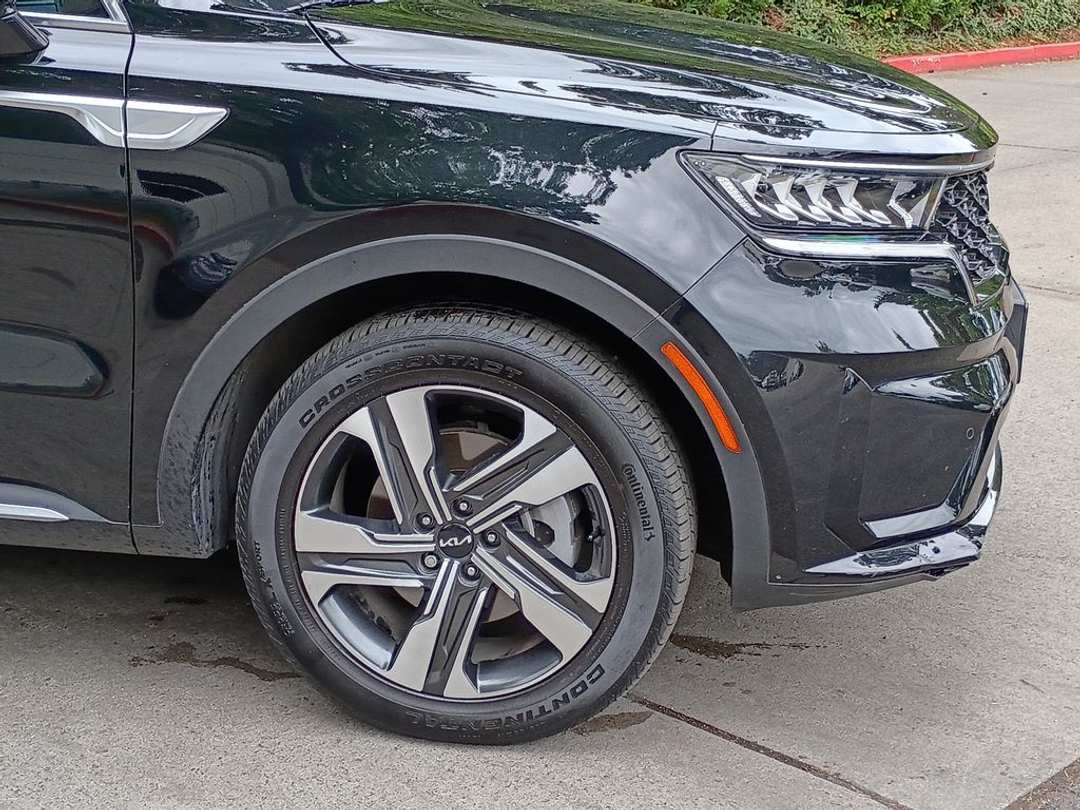 2023 Kia Sorento Hybrid EX - Image 2