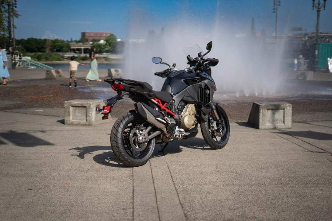 2027 Ducati Mts V4S - Image 3