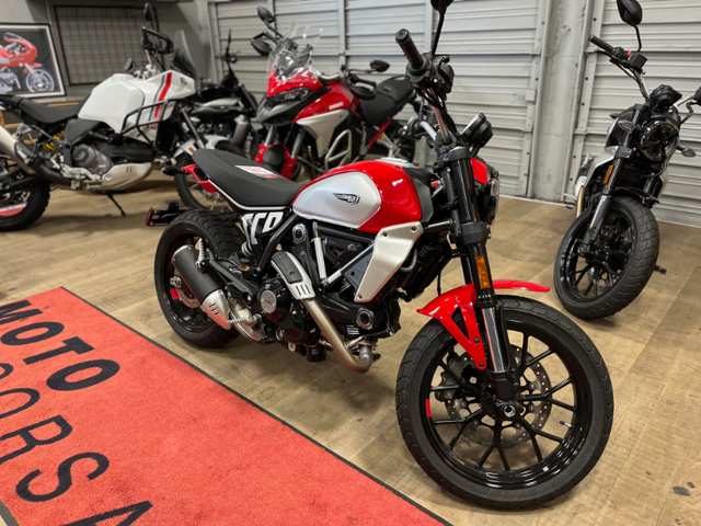 2025 Ducati Scr Icon