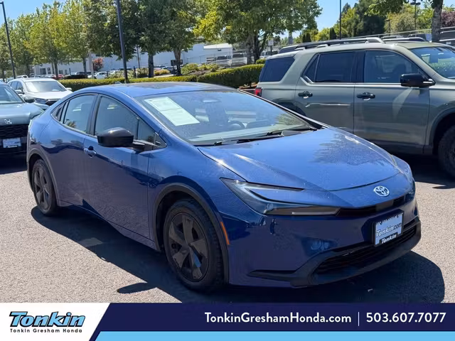 2025 Toyota Prius LE