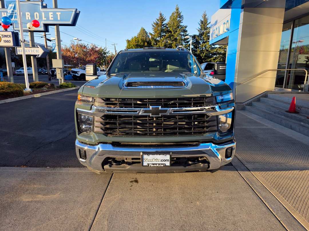 2026 Chevrolet Silverado 2500Hd LT - Image 3