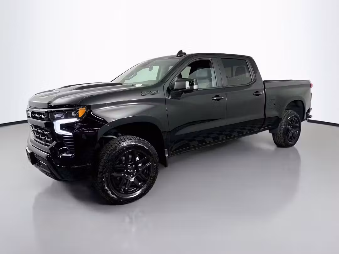2025 Chevrolet Silverado 1500 LT Trail Boss - Image 3