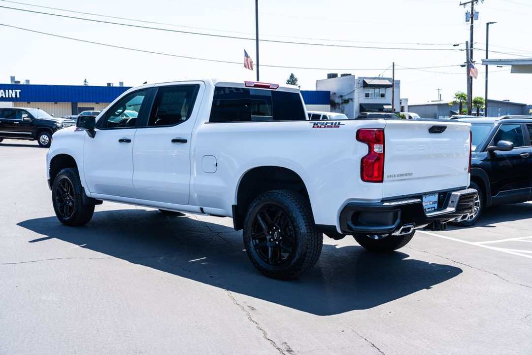 2026 Chevrolet Silverado 1500 LT Trail Boss - Image 3