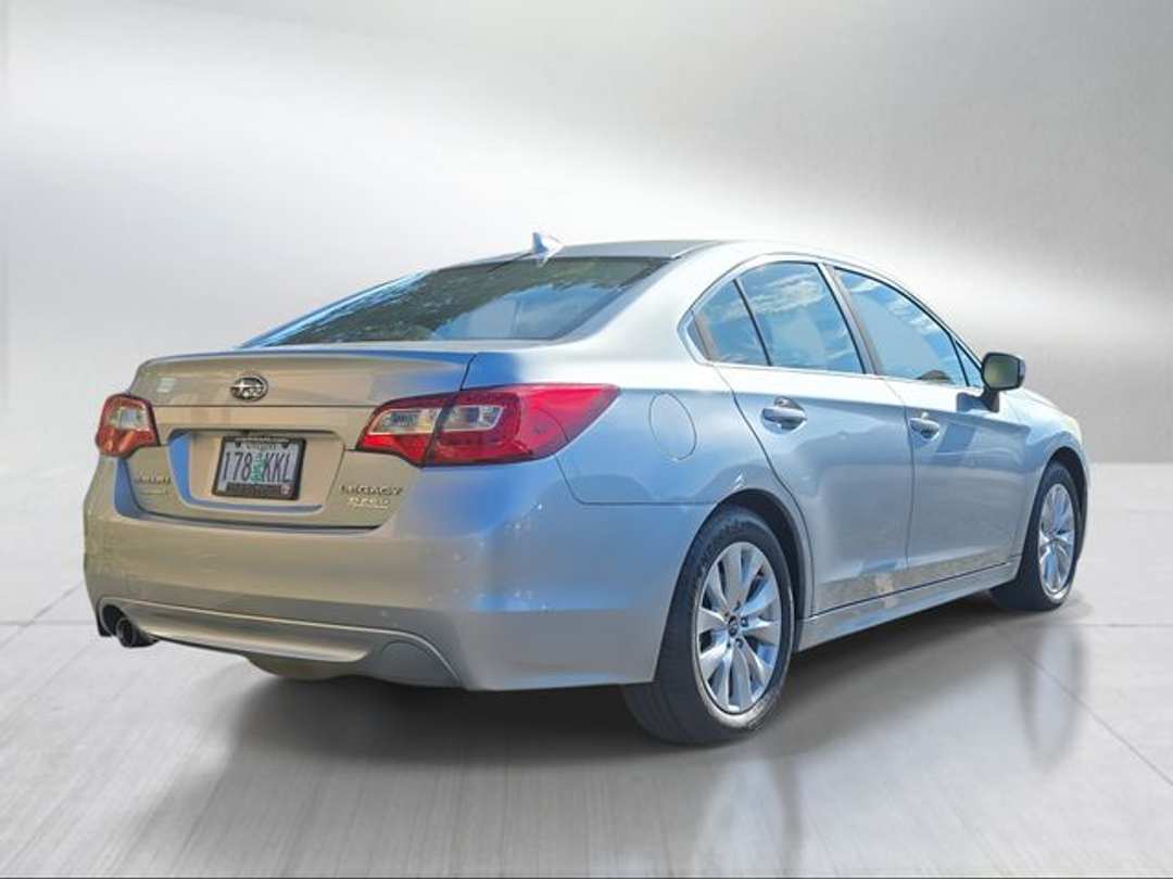 2017 Subaru Legacy 2.5i - Image 3