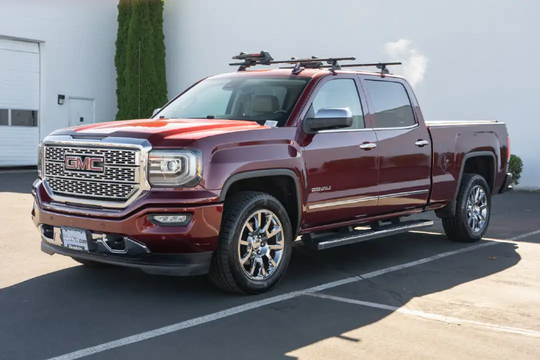 2017 GMC Sierra 1500 Denali - Image 3