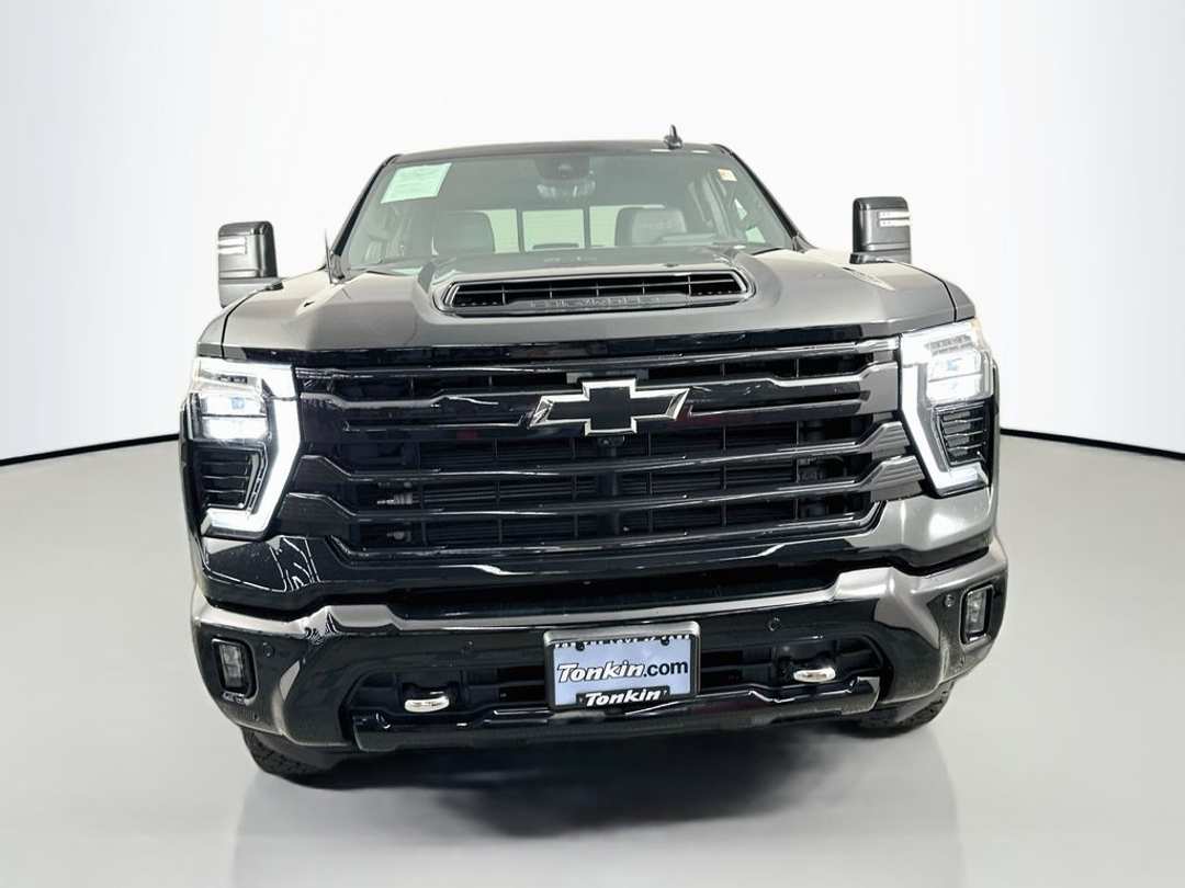 2025 Chevrolet Silverado 2500Hd High Country - Image 2