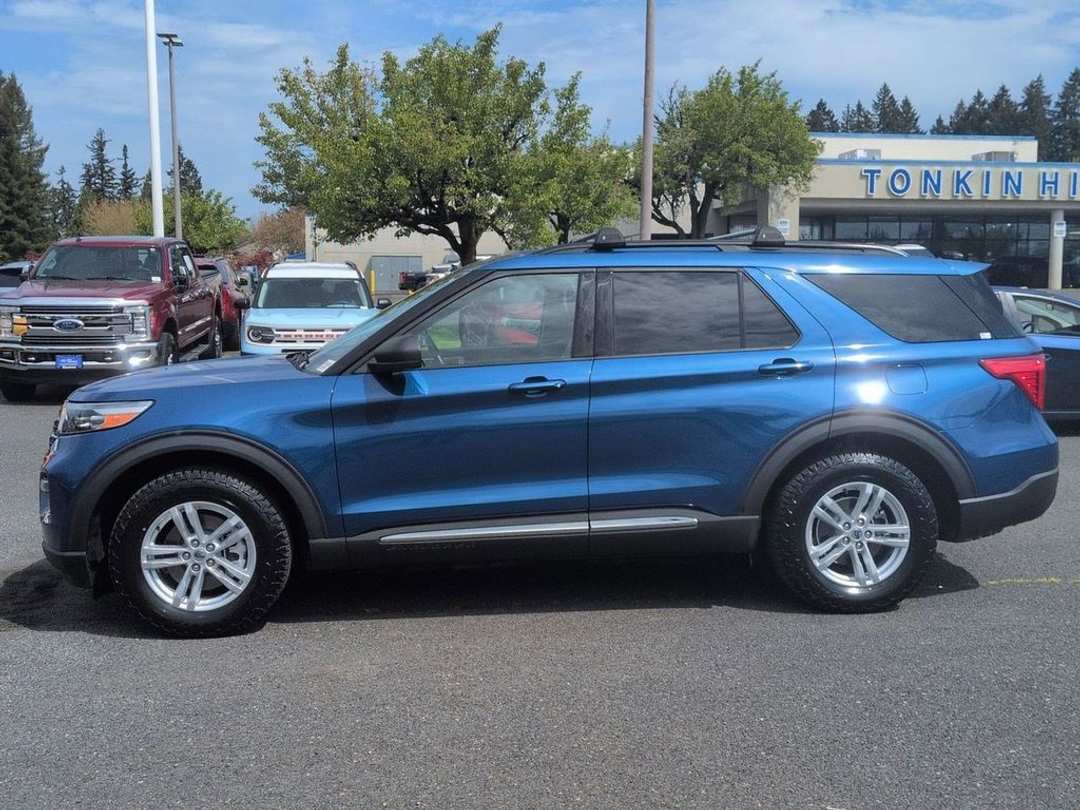 2021 Ford Explorer XLT - Image 2