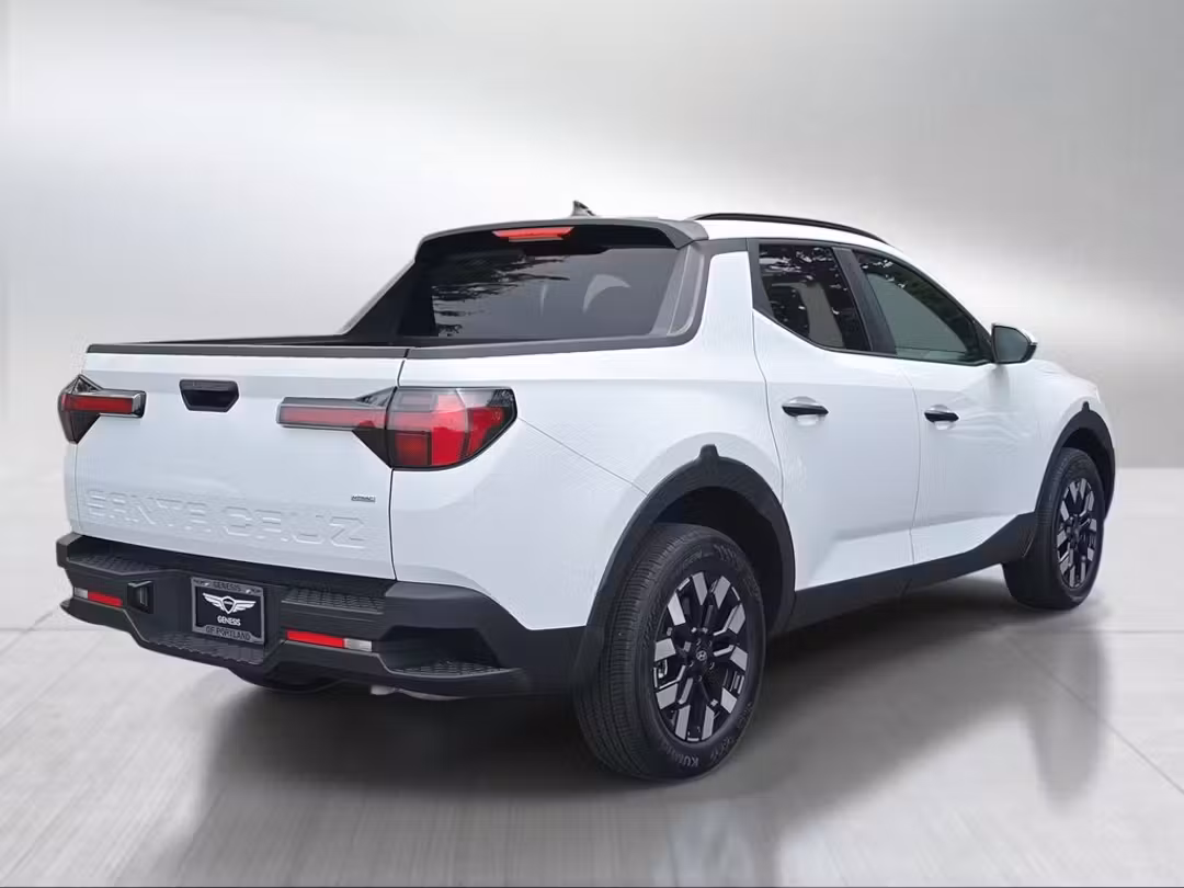 2025 Hyundai Santa Cruz SEL - Image 3