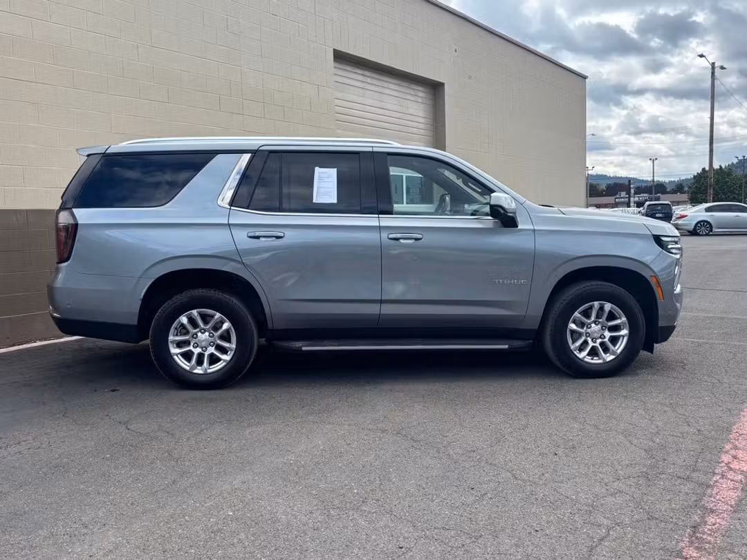 2025 Chevrolet Tahoe LT - Image 3