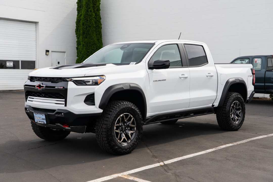 2026 Chevrolet Colorado ZR2 - Image 3