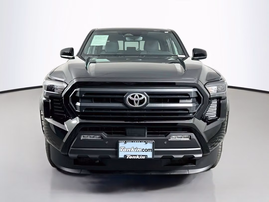 2025 Toyota Tacoma SR5 - Image 2