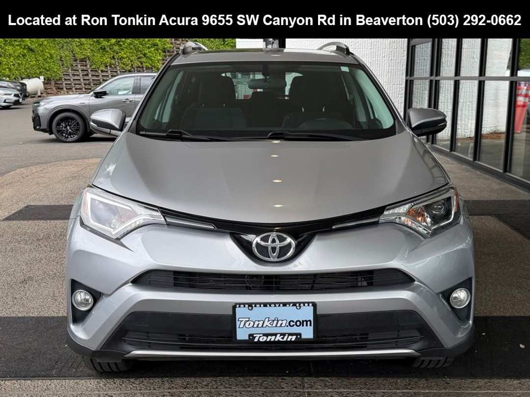 2016 Toyota Rav4 XLE - Image 3