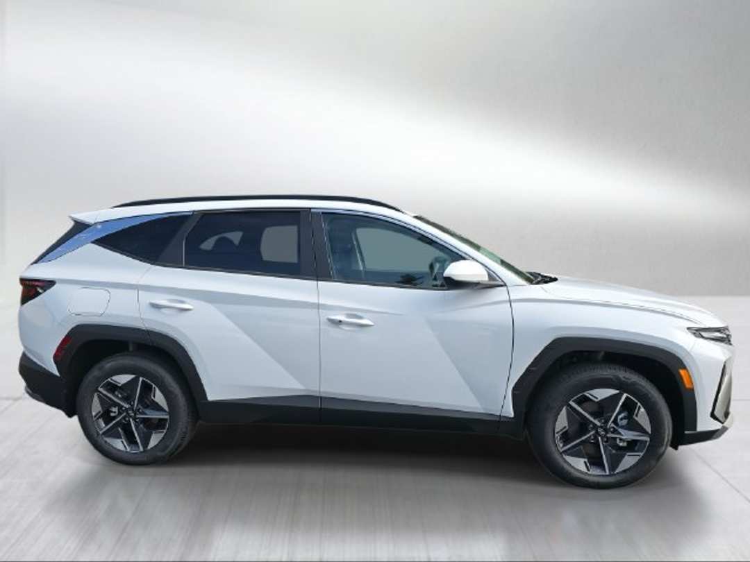 2026 Hyundai Tucson Plug-In Hybrid SEL - Image 2