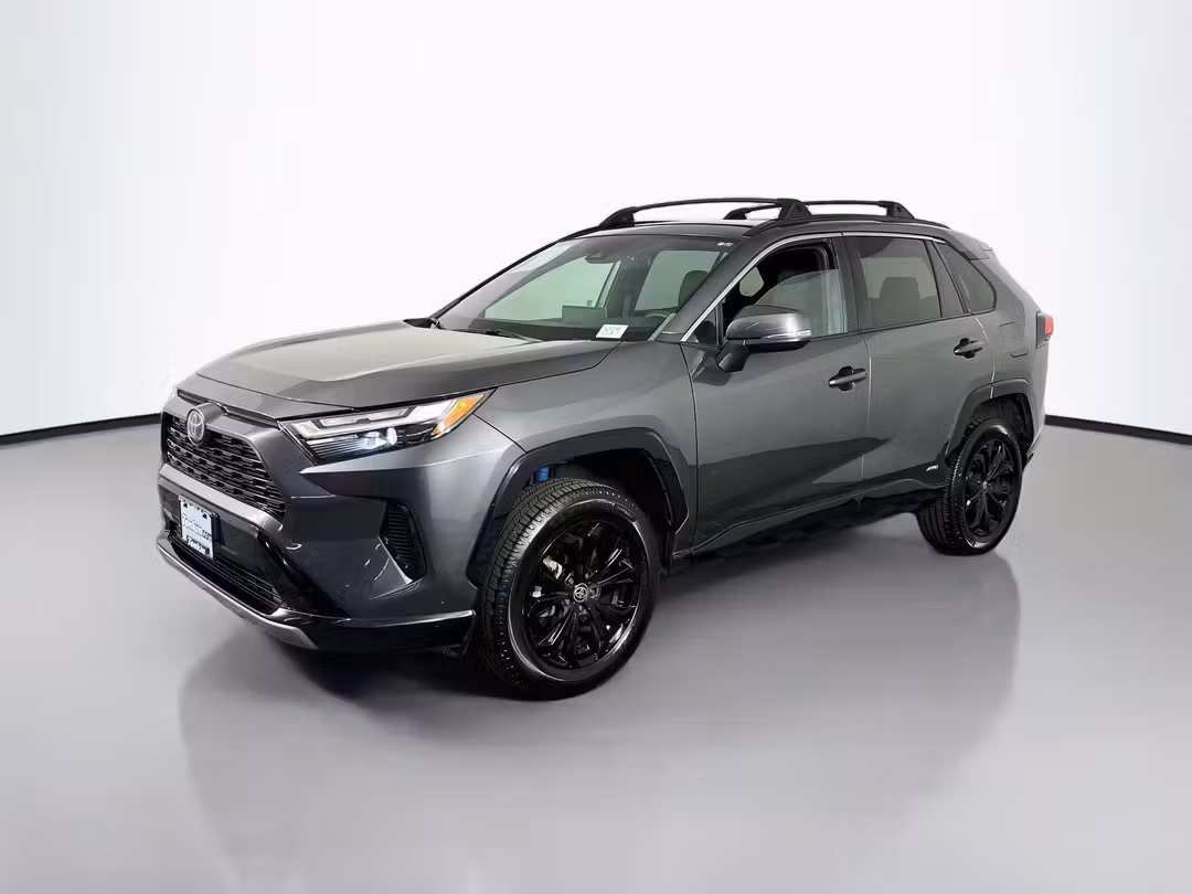 2022 Toyota Rav4 Hybrid SE - Image 3