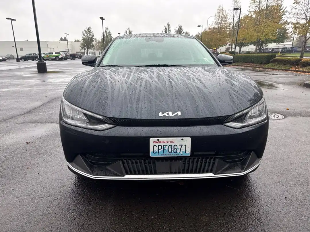 2024 Kia Ev6 Light - Image 2