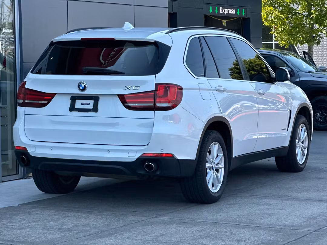 2015 BMW X5 xDrive35i - Image 3
