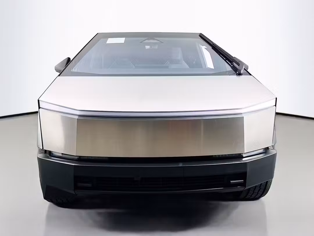 2024 Tesla Cybertruck Base - Image 2