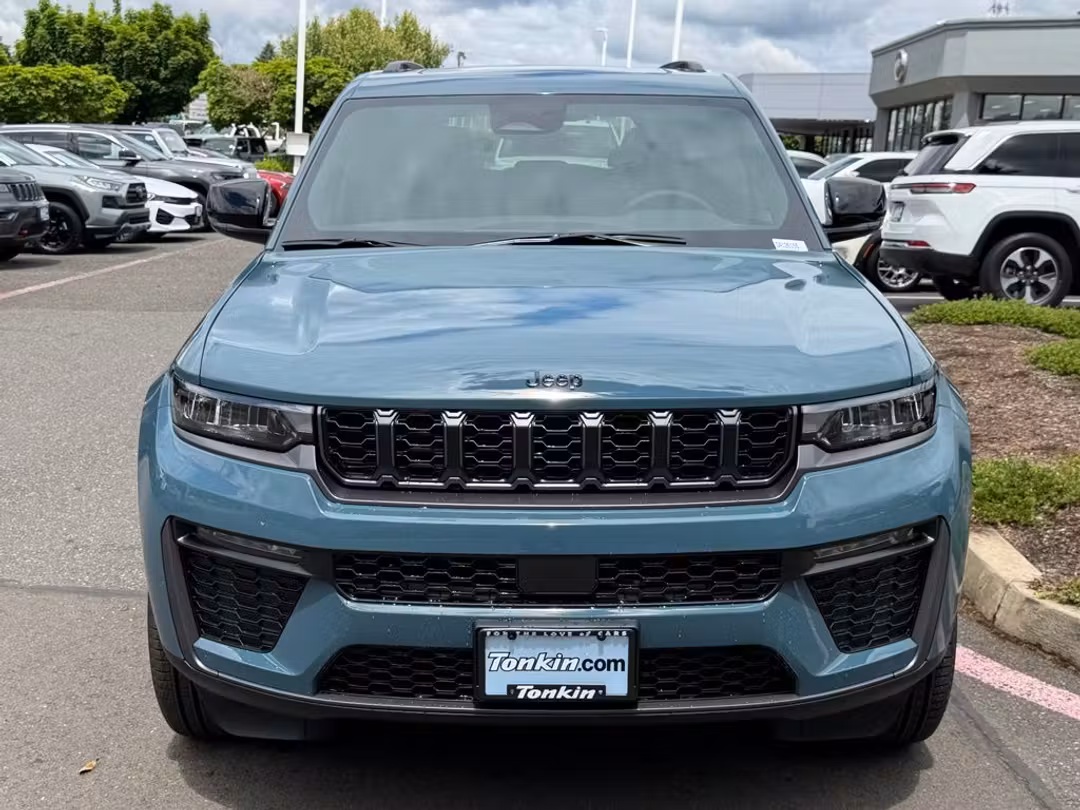 2026 Jeep Grand Cherokee Limited - Image 3