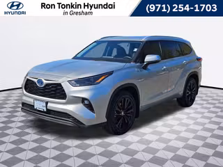 2022 Toyota Highlander Hybrid XLE
