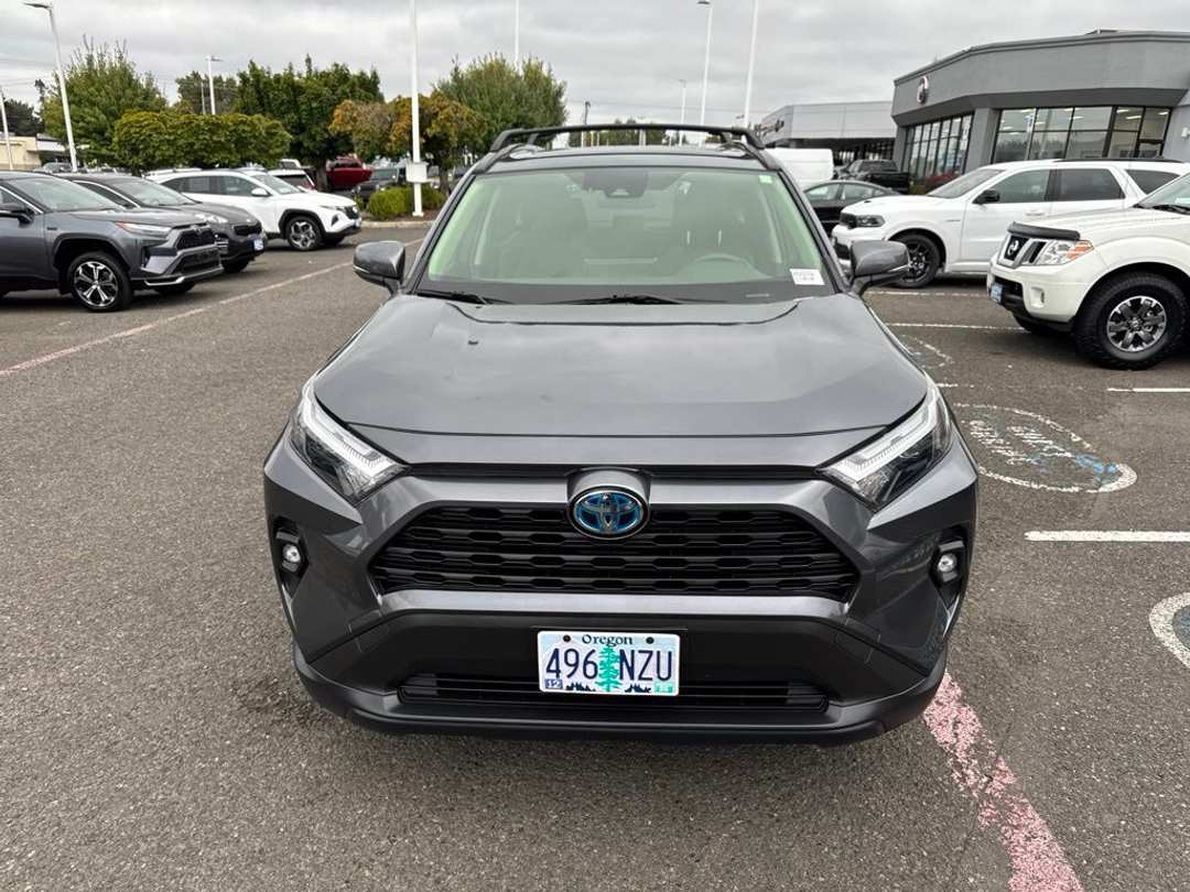 2023 Toyota Rav4 Hybrid XLE Premium - Image 2