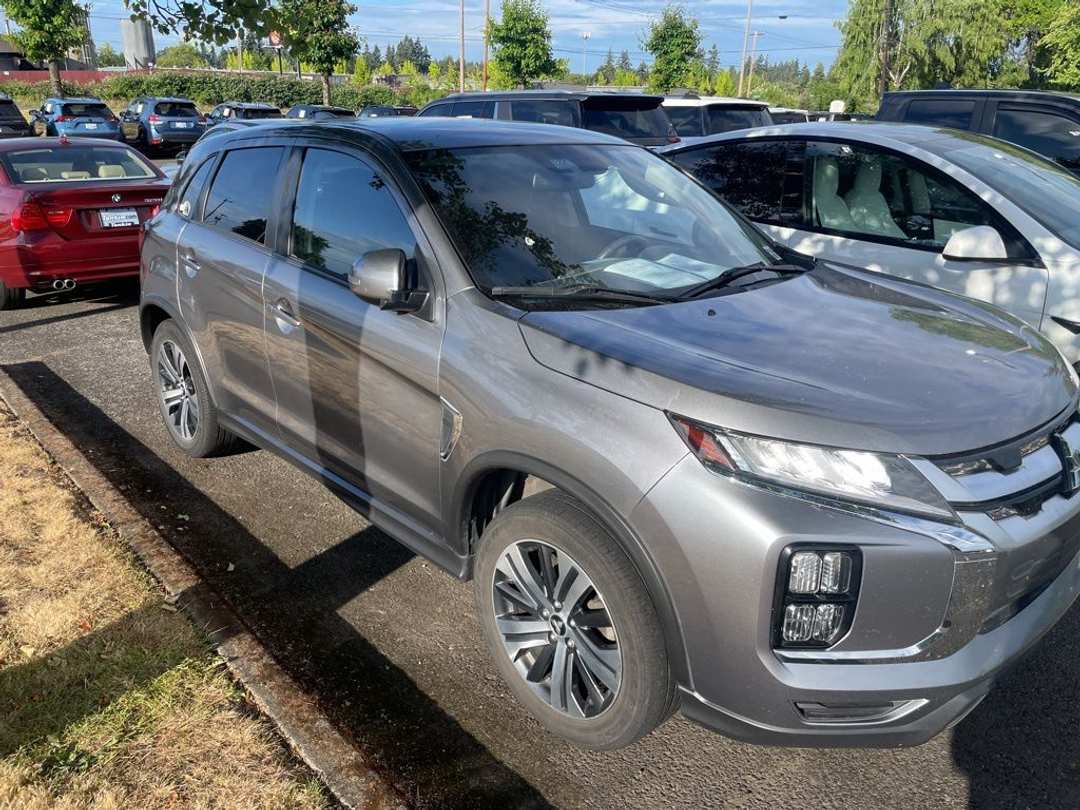 2020 Mitsubishi Outlander Sport - Image 3