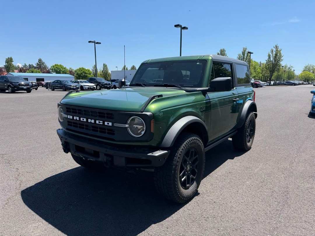 2022 Ford Bronco Black Diamond - Image 3
